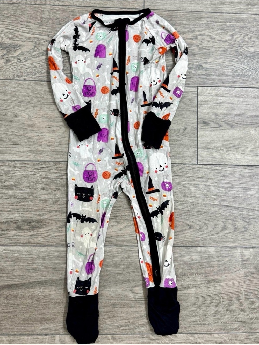 Little sleepies trick or treat zippy 12/18